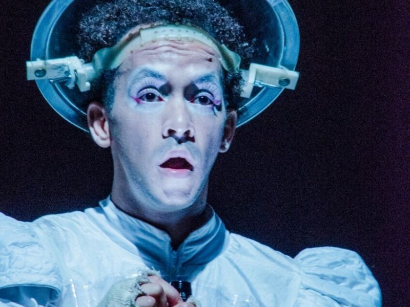 Para o menino-bolha (teatro para&nbsp;crianças)